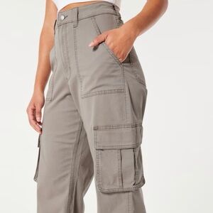 Hollister Women’s Cargo Pants - ultra high rise Baggy 000R / 23R